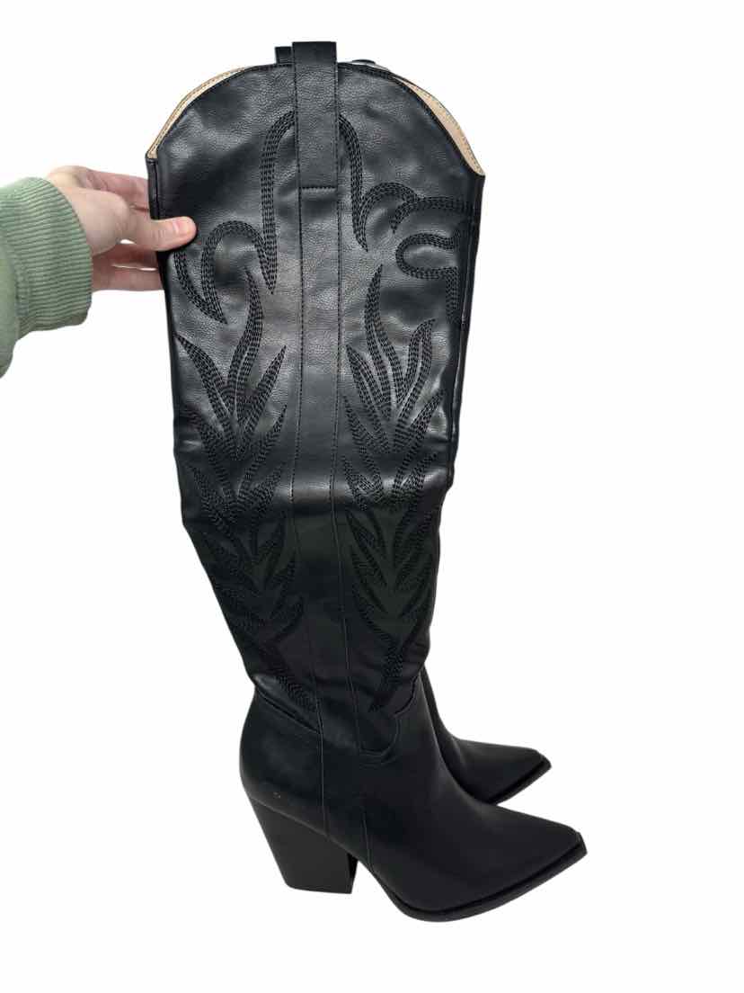 Shoe Size 7 Black Boots