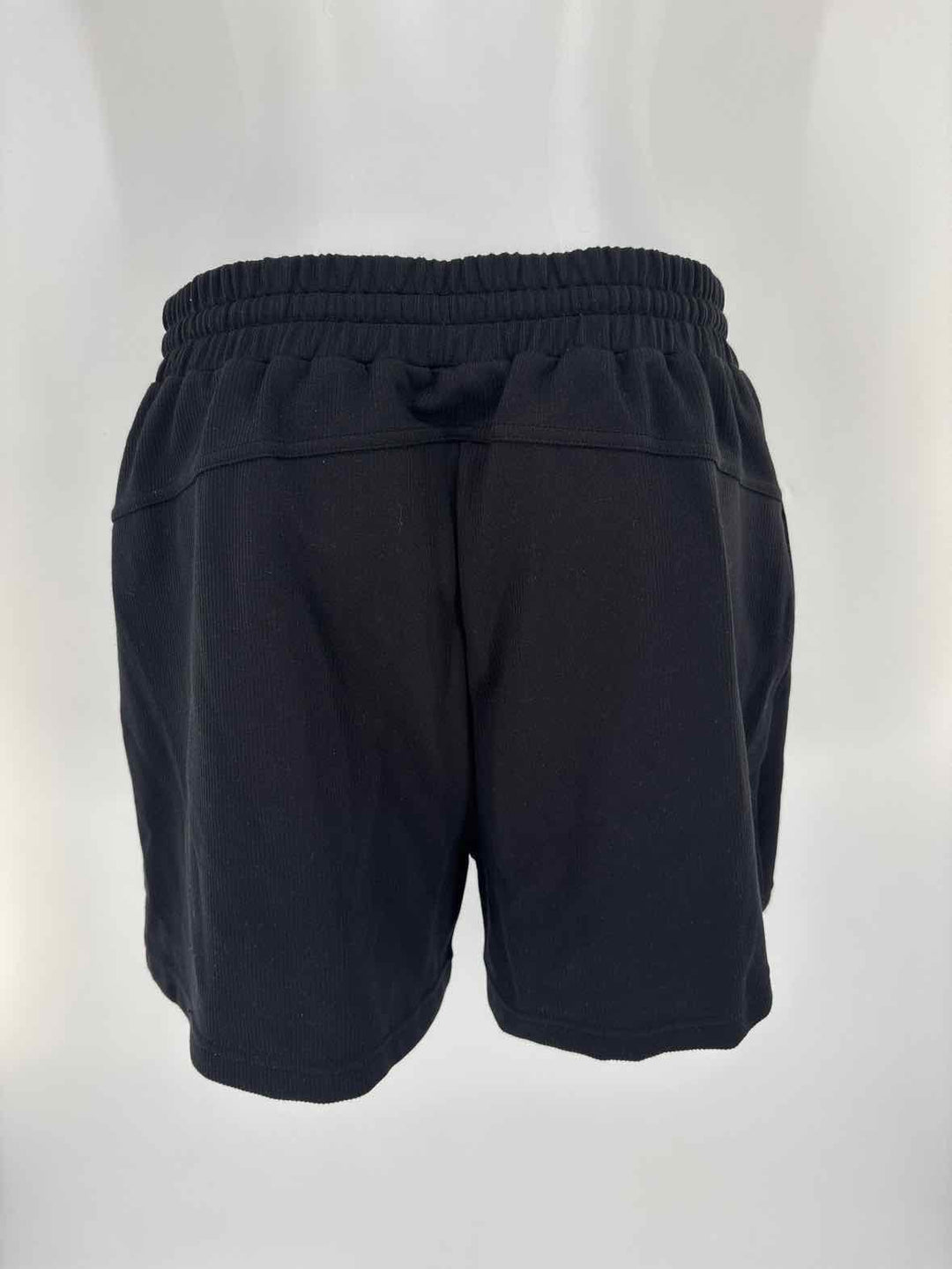 Size L ZELLA Black Shorts