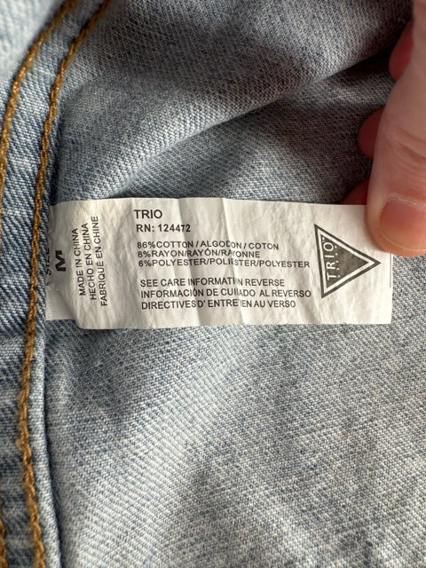 Size M Light Blue Denim Jacket