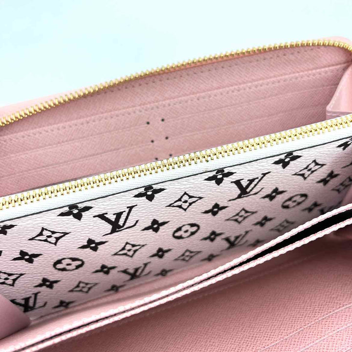 Louis Vuitton Luxury - Wallet