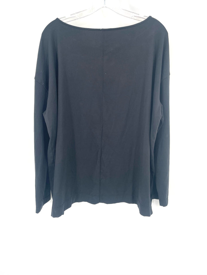 Size 2X Lilly Pulitzer Black Shirt