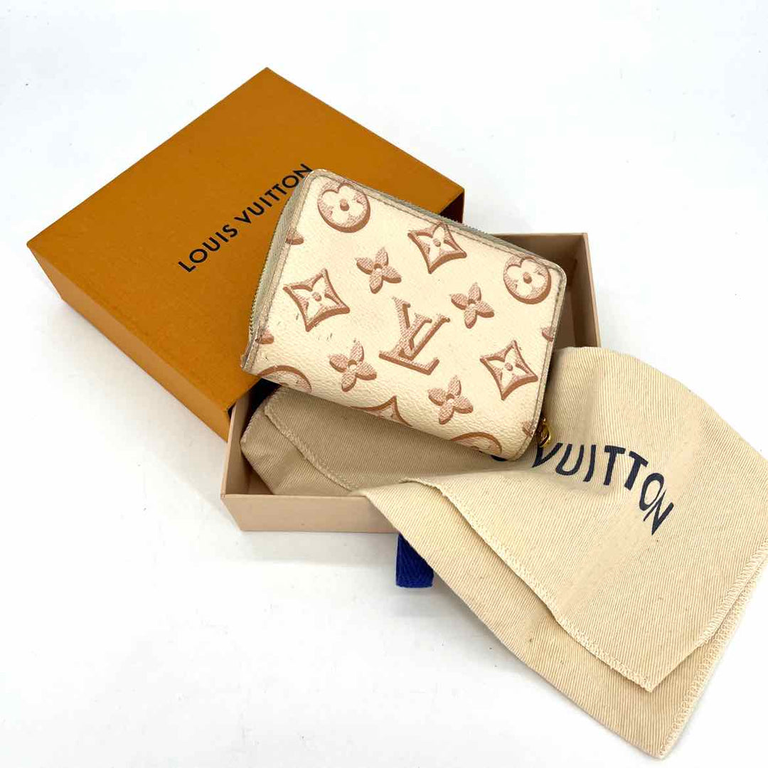 Louis Vuitton Luxury - Wallet