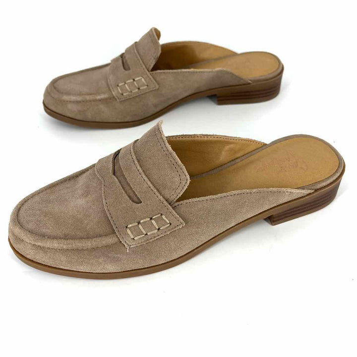 Shoe Size 7.5 CROWN VINTAGE Taupe Suede Loafers