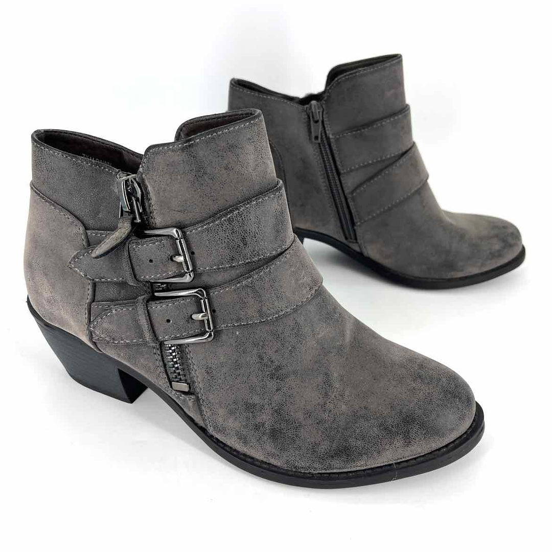 Shoe Size 7.5 NICOLE Gray Boots