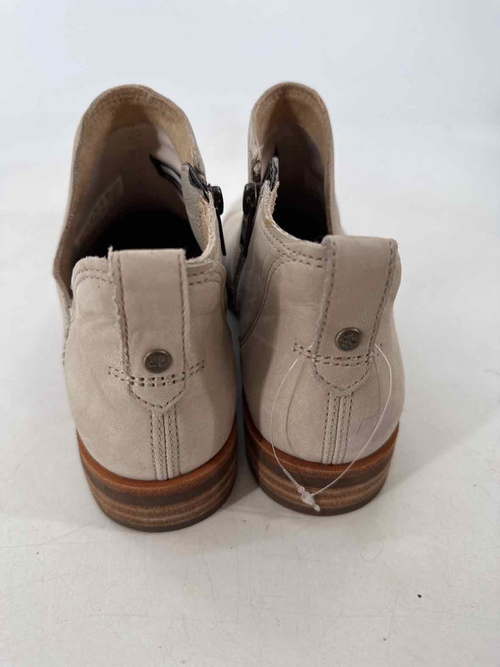 Shoe Size 8 TIMBERLAND Cream Boots