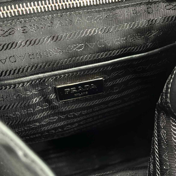 PRADA Luxury - Purse
