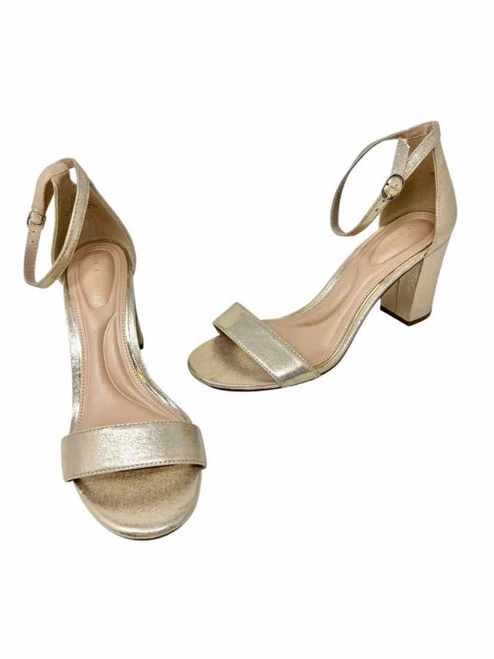 Shoe Size 8.5 KELLY & KATIE Gold Leather Pumps