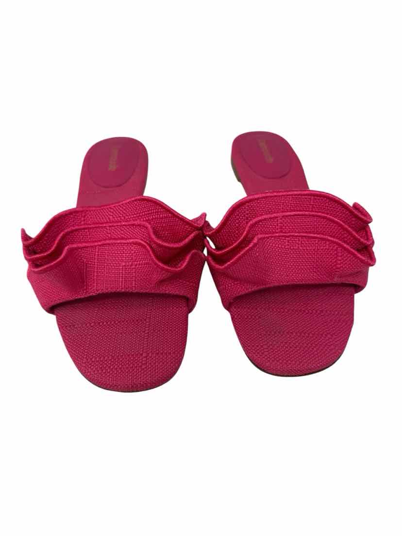 Shoe Size 8 LARROUDE Pink Sandals