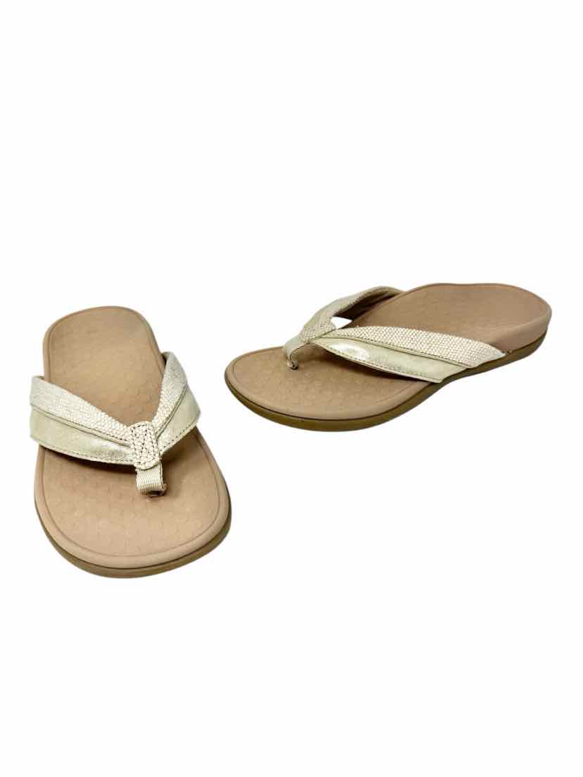 Shoe Size 8 VIONIC Gold Sandals