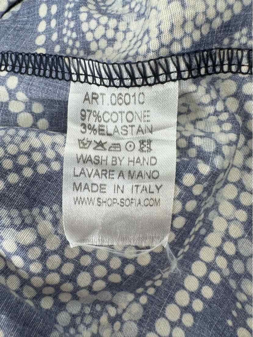 Size M Navy Shirt