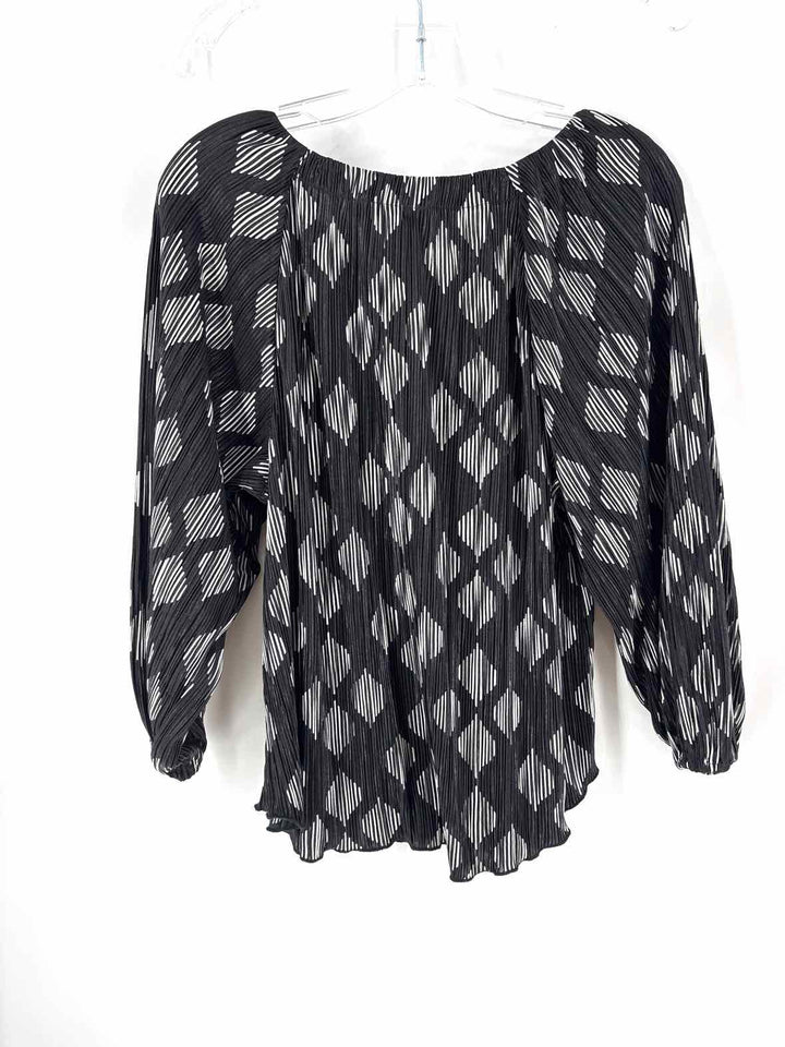 Size M Chico's Black Shirt