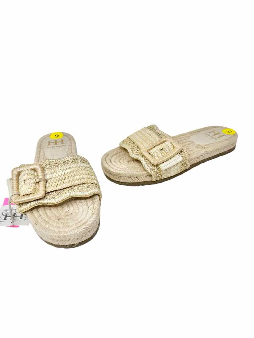 Shoe Size 9 HAUTE HIPPE Tan Sandals
