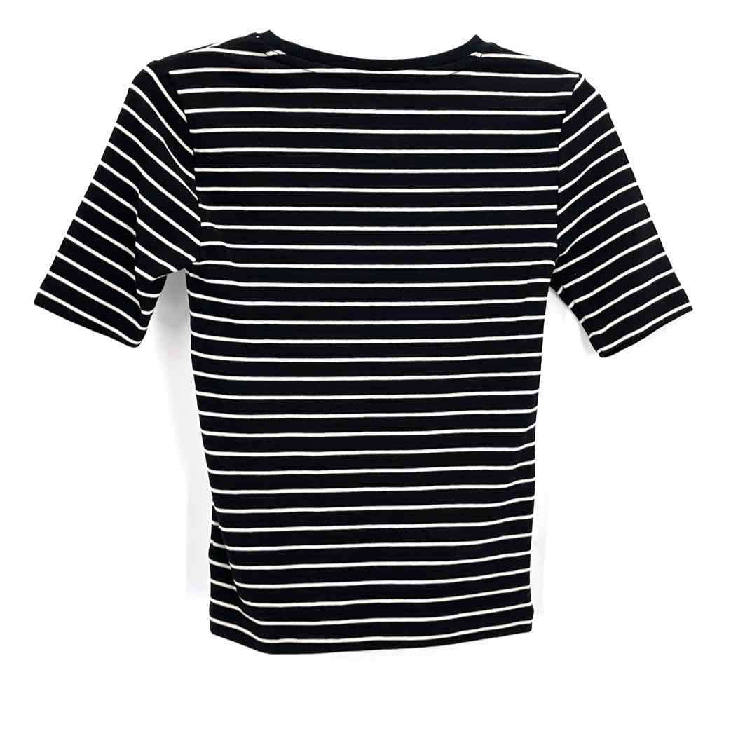 Size XS GAP Black Shirt