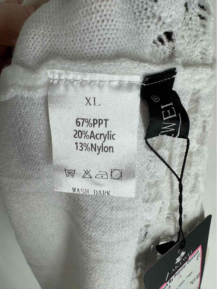 Size XL White Sweater