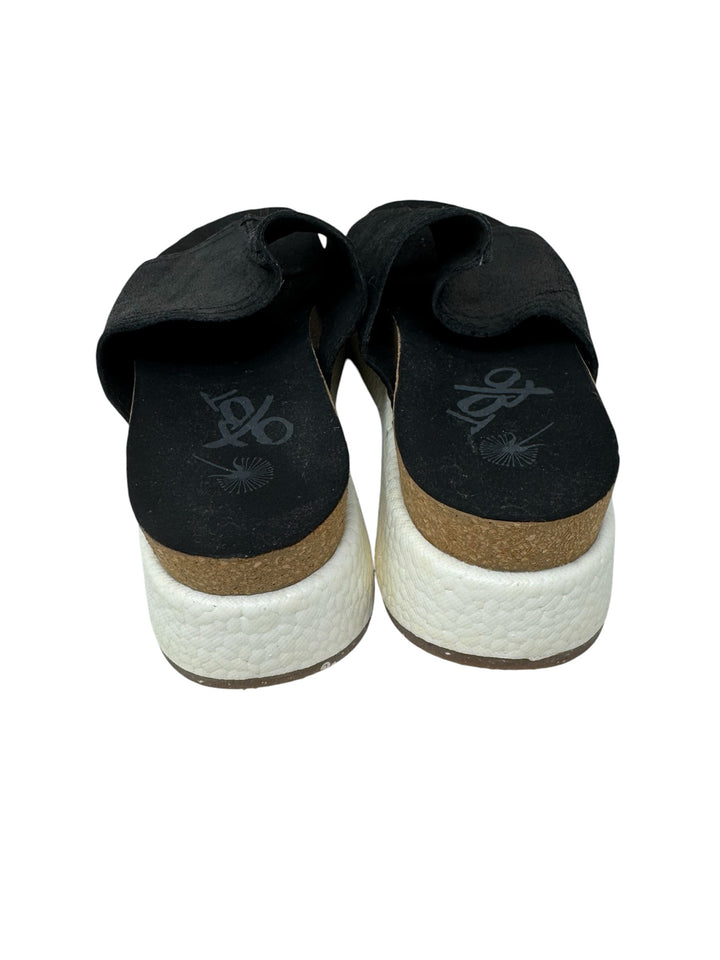 Shoe Size 7.5 OTBT Black Sandals
