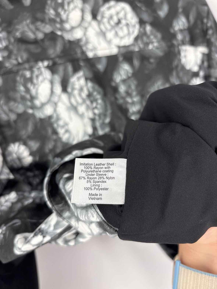Size 14/16 LANE BRYANT Black/White Jacket