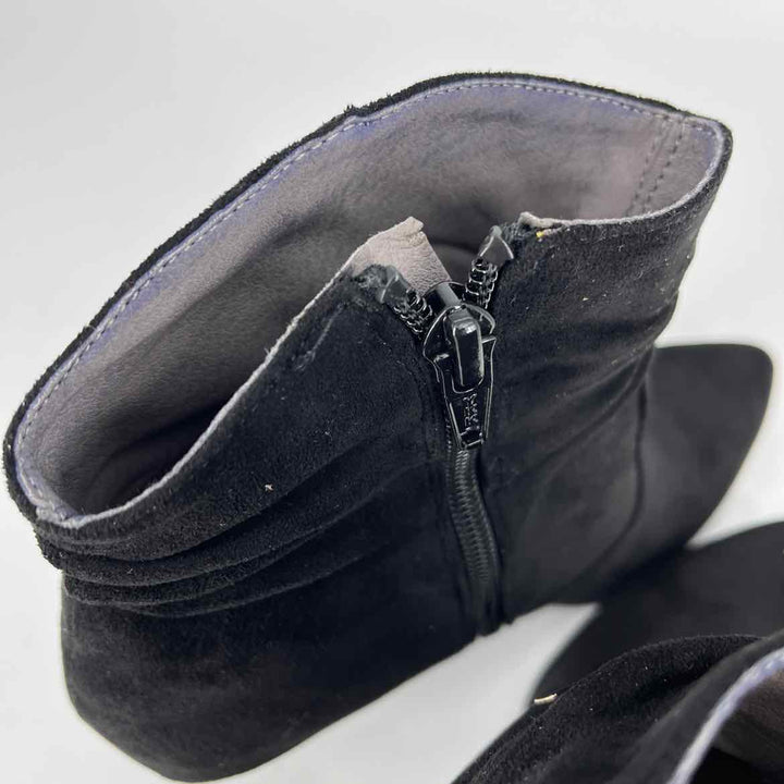 Shoe Size 7 Black Boots