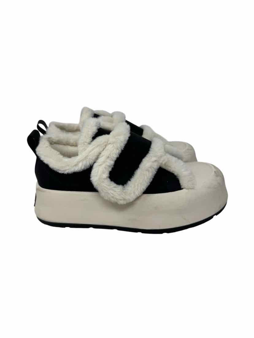 Shoe Size 38 Ivory Flats