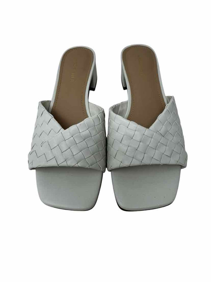 Shoe Size 7.5 MARC FISHER Cream Sandals