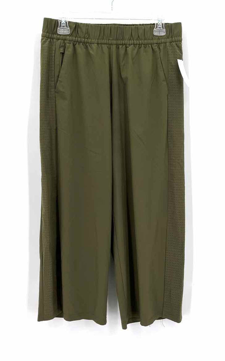 Size M Talbots Olive Capri