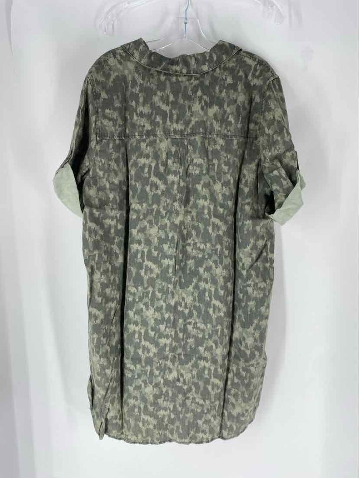 Size XL PHILOSPHY Olive Shirt