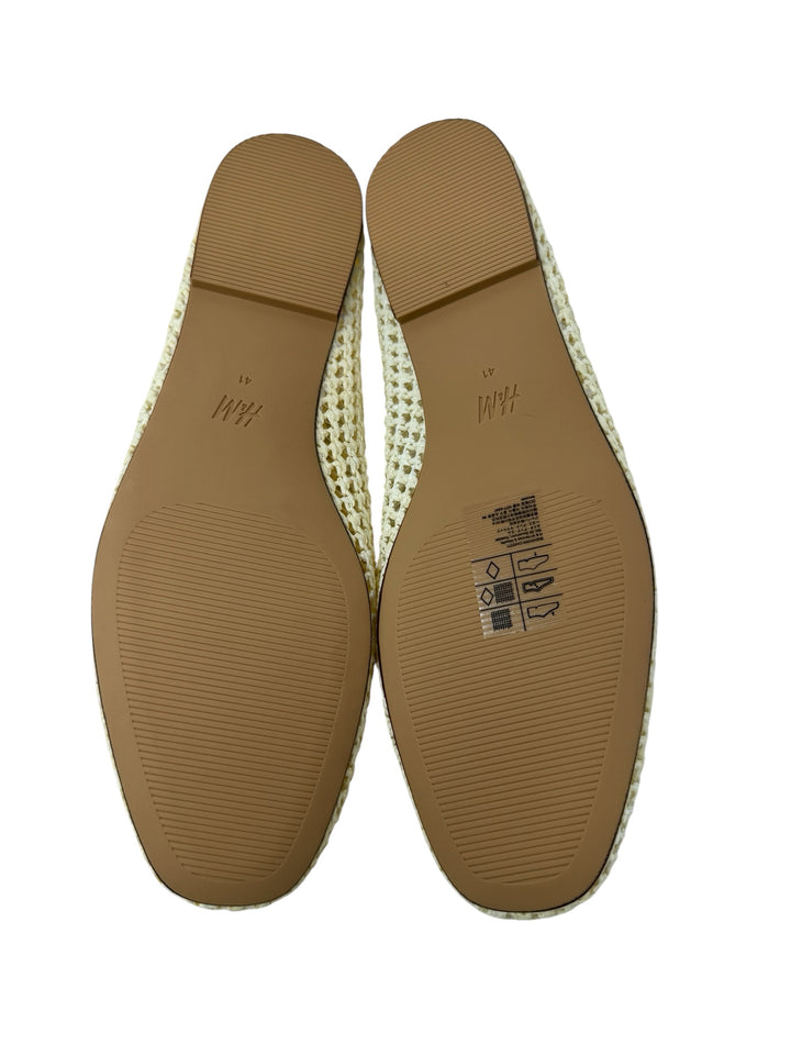 Shoe Size 10 H&M Ivory Flats