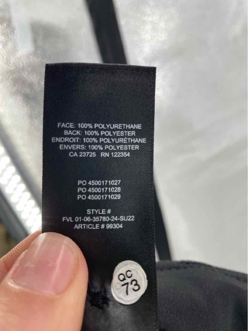 Size 6 BABATON Black Capri