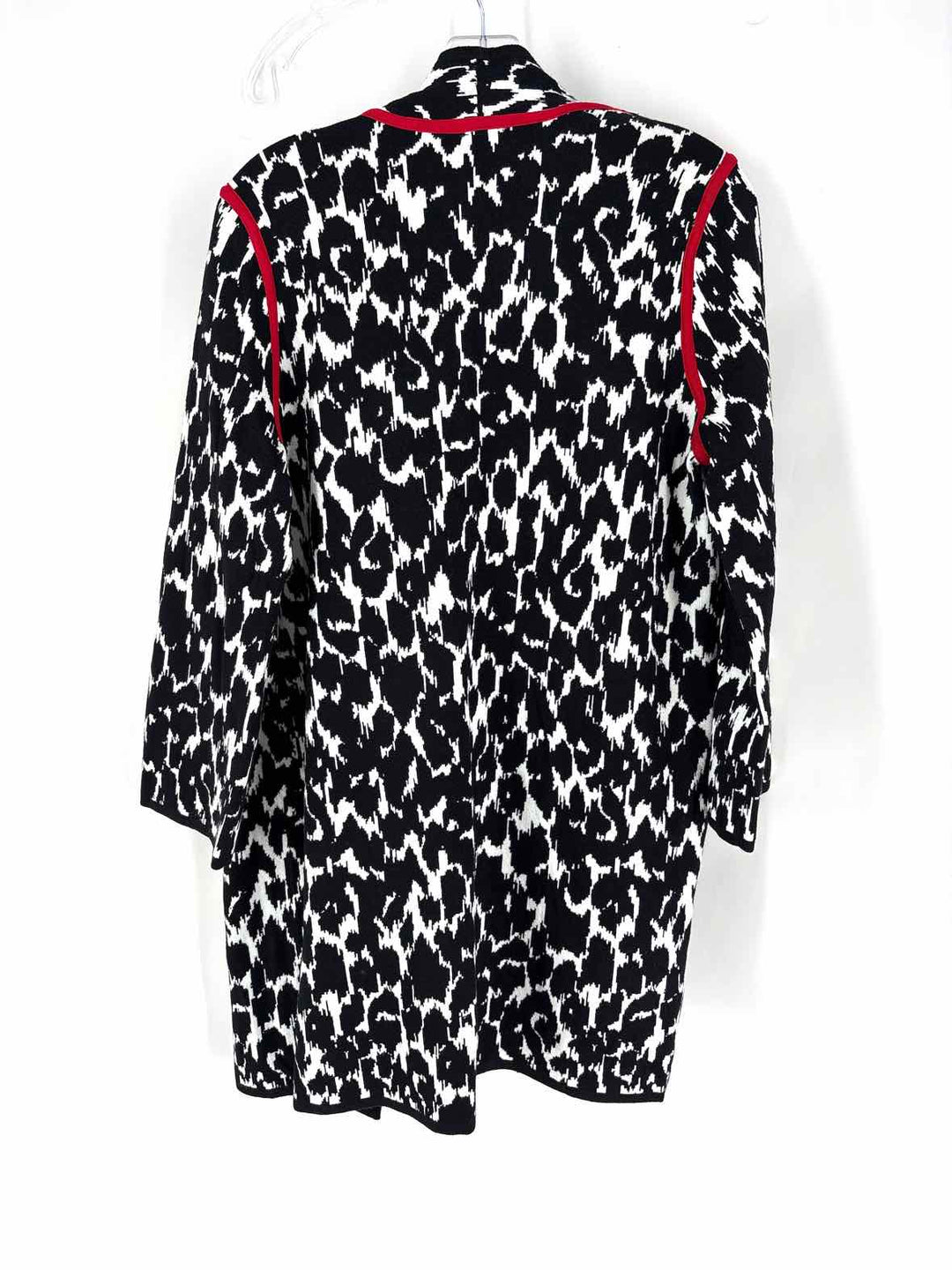 Size M Chico's Black/White Sweater