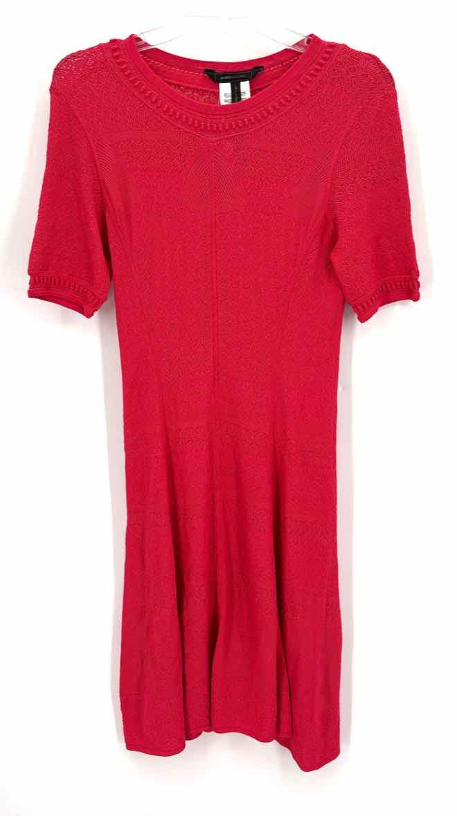Size M BCBG Fuschia Knit Dress