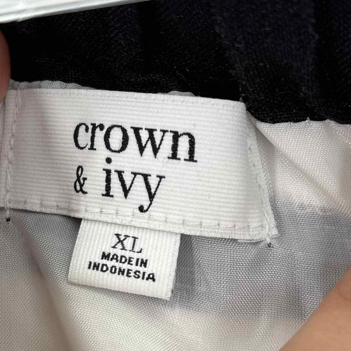 Size XL CROWN & IVY White Skirt