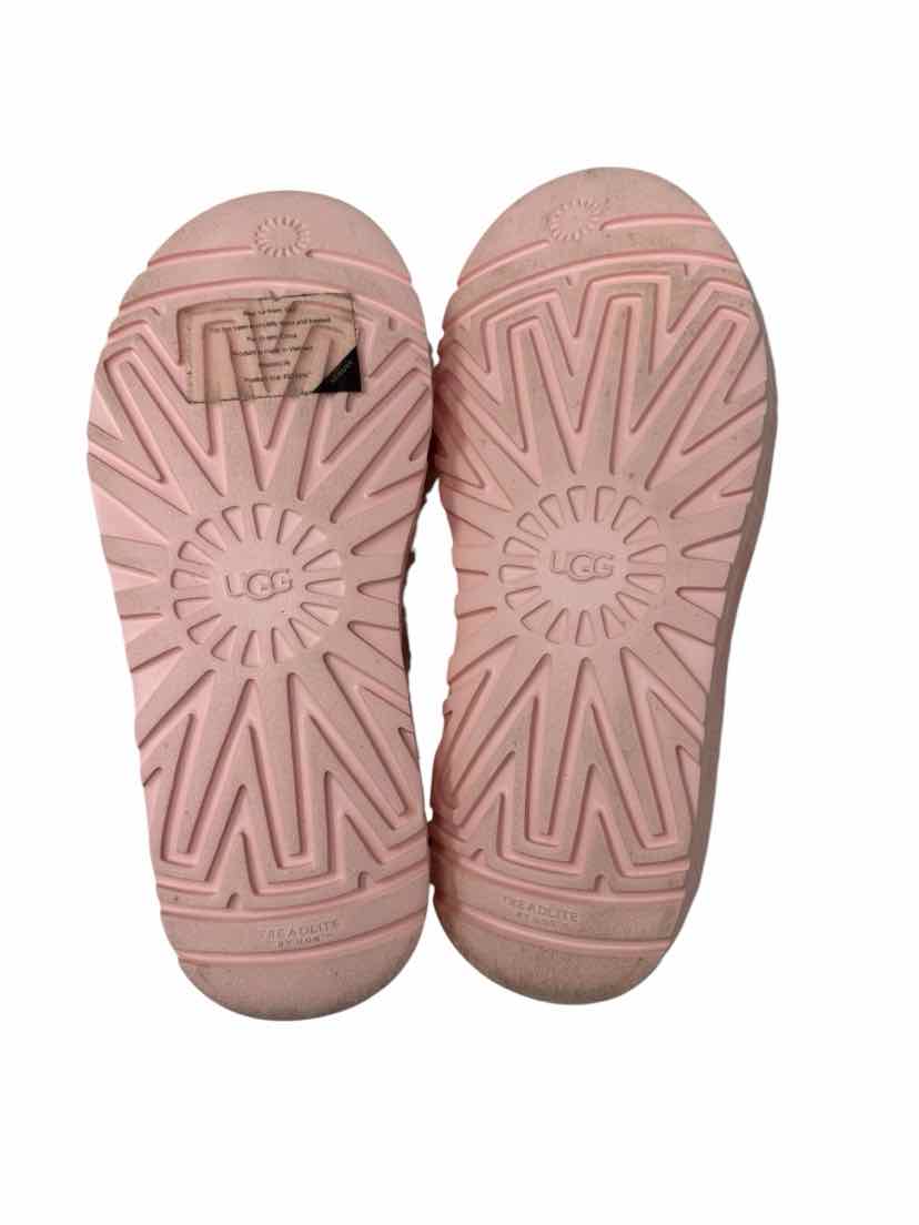 Shoe Size 8 Ugg Pink Flats