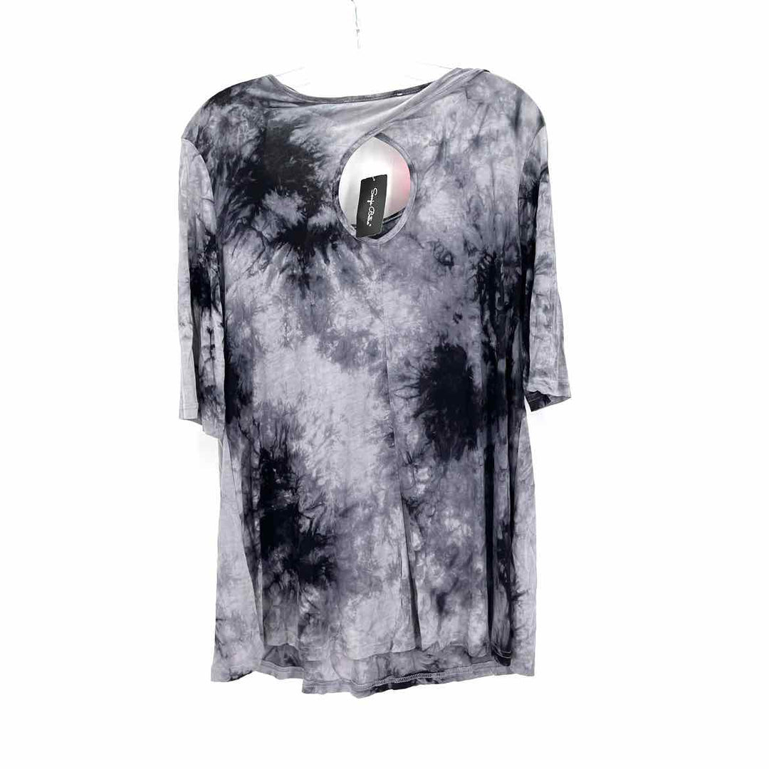 Size XL Gray Shirt