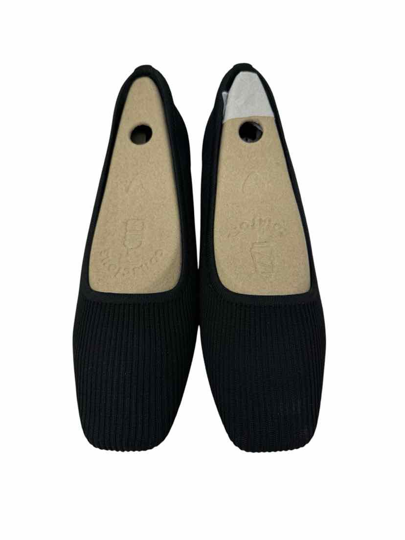 Shoe Size VIVAIA Black Pumps