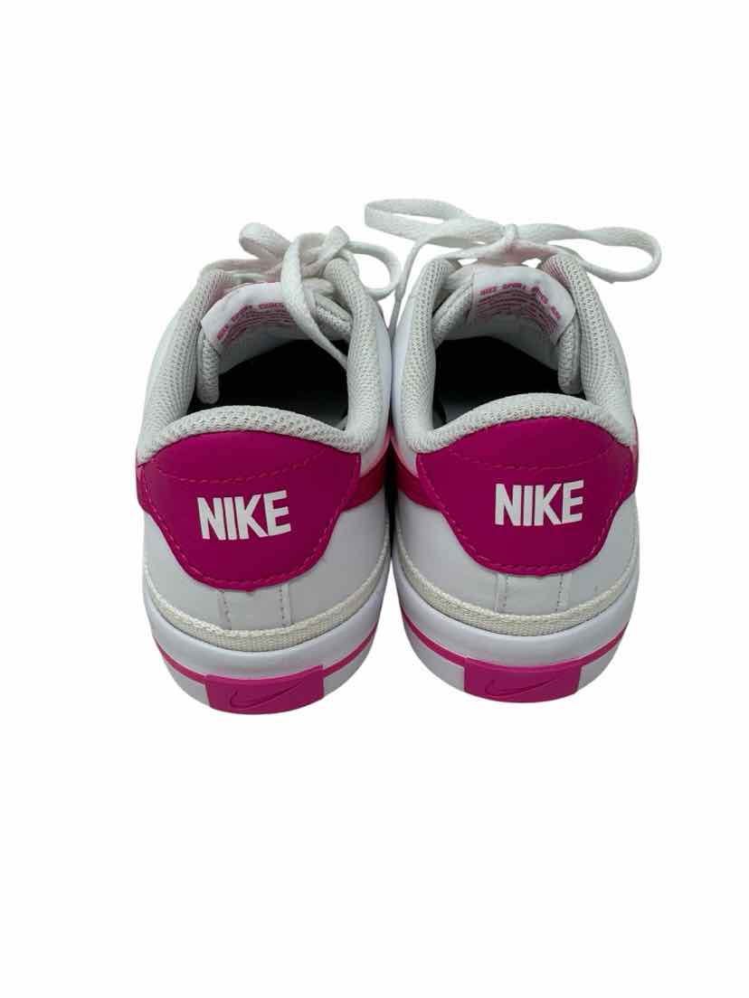 Shoe Size 37.5 Nike White Leather Sneakers
