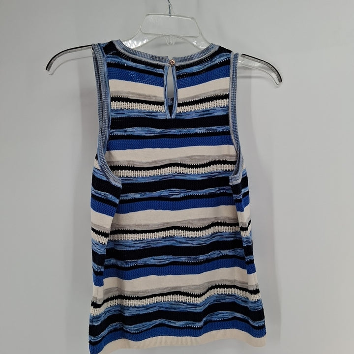 Size M EVEREVE Blue Print Sweater