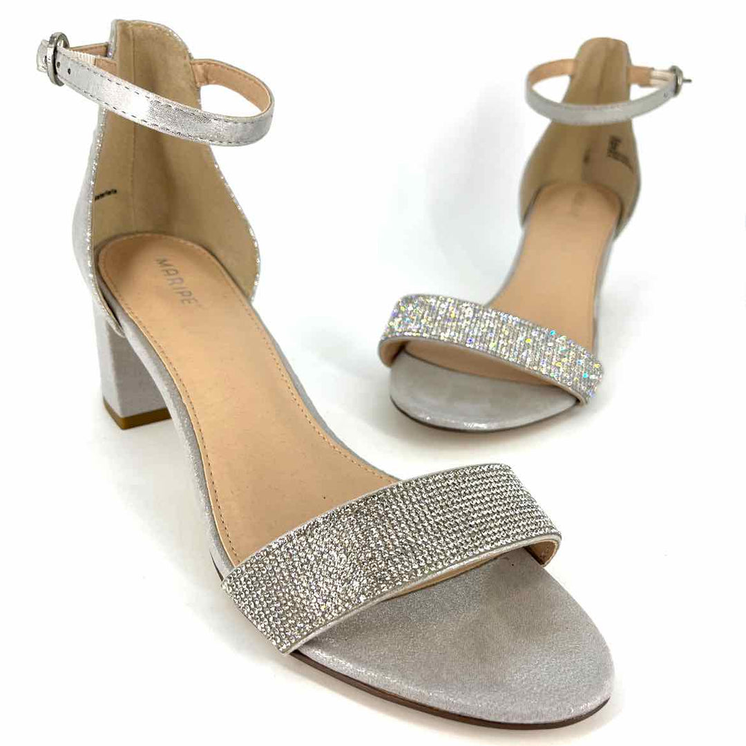 Shoe Size 10 Silver Leather Rhinestone Sandals