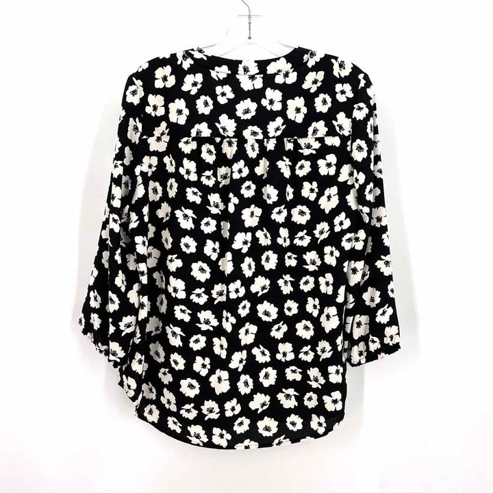 Size S Anne Klein Black/White Shirt