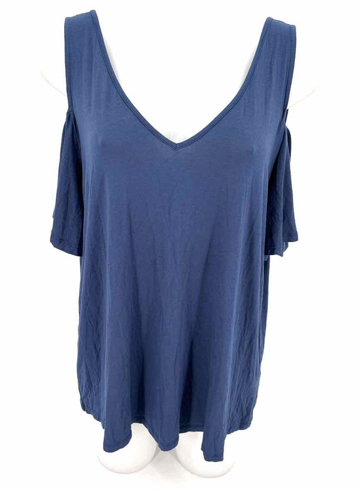 Size 18/20 LANE BRYANT Blue Shirt