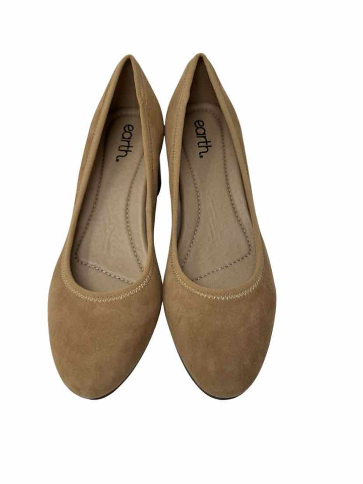 Shoe Size 8.5 Tan Suede Pumps