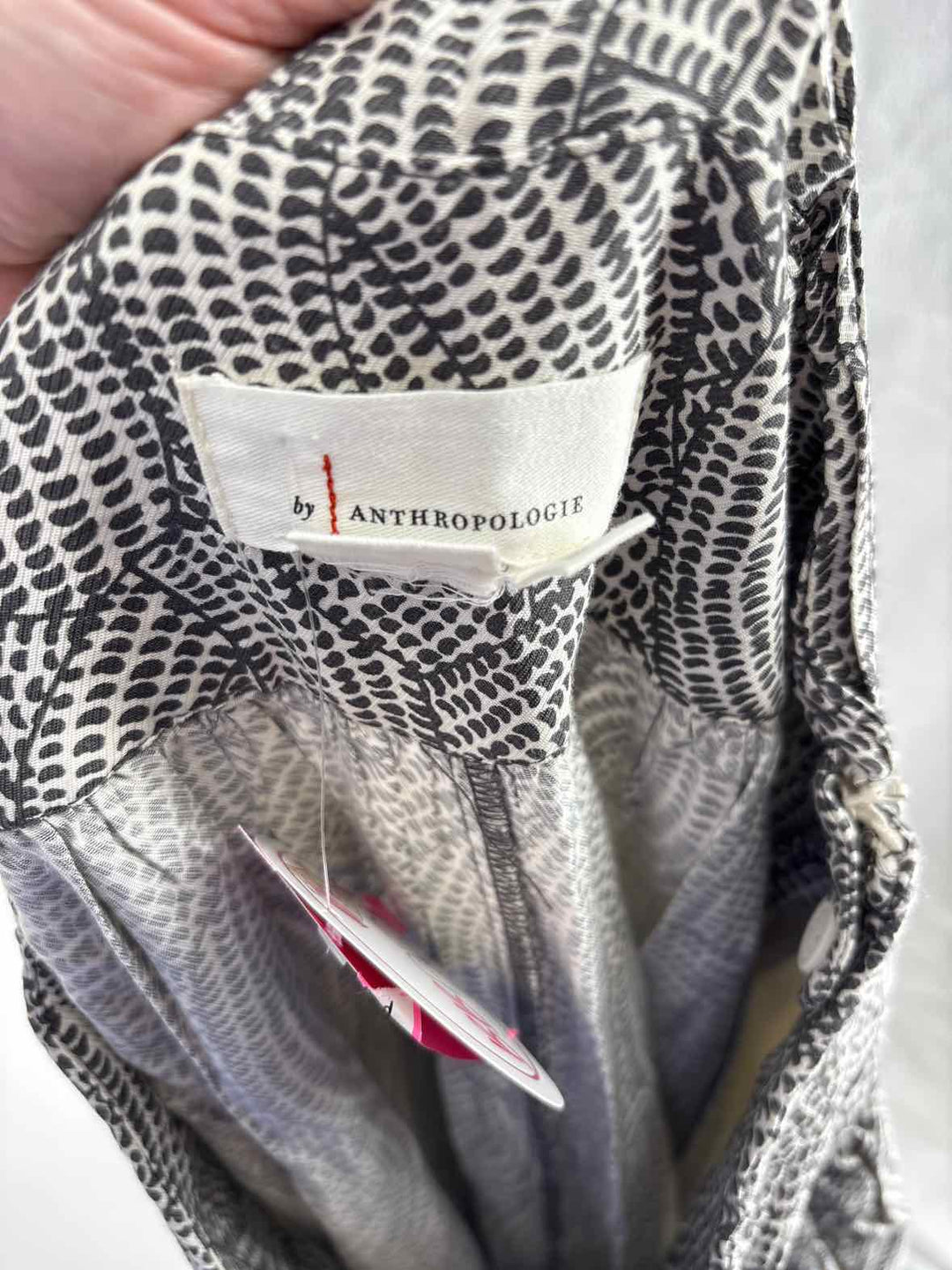Size 4 Anthropologie gray print Pants