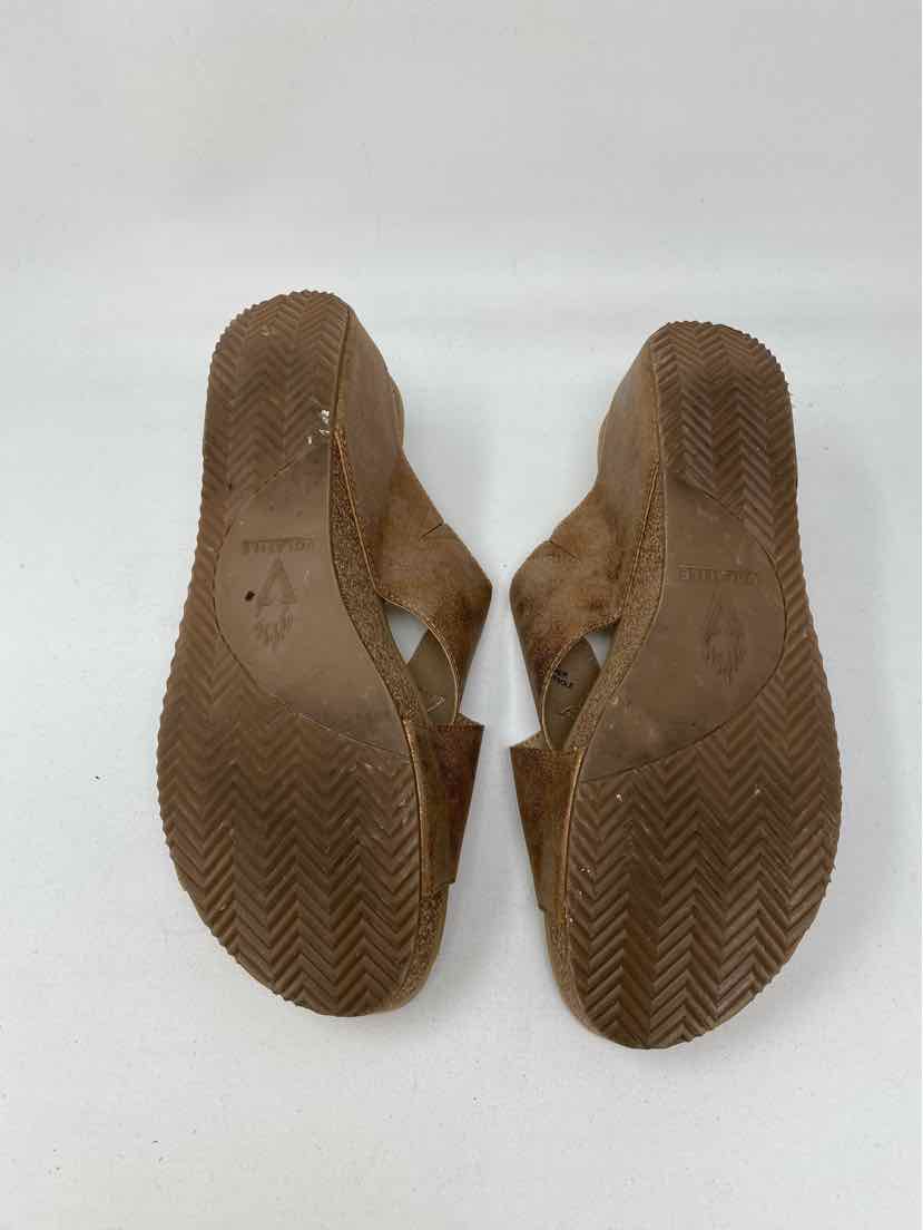 Shoe Size 10 VOLATILE Bronze Sneakers