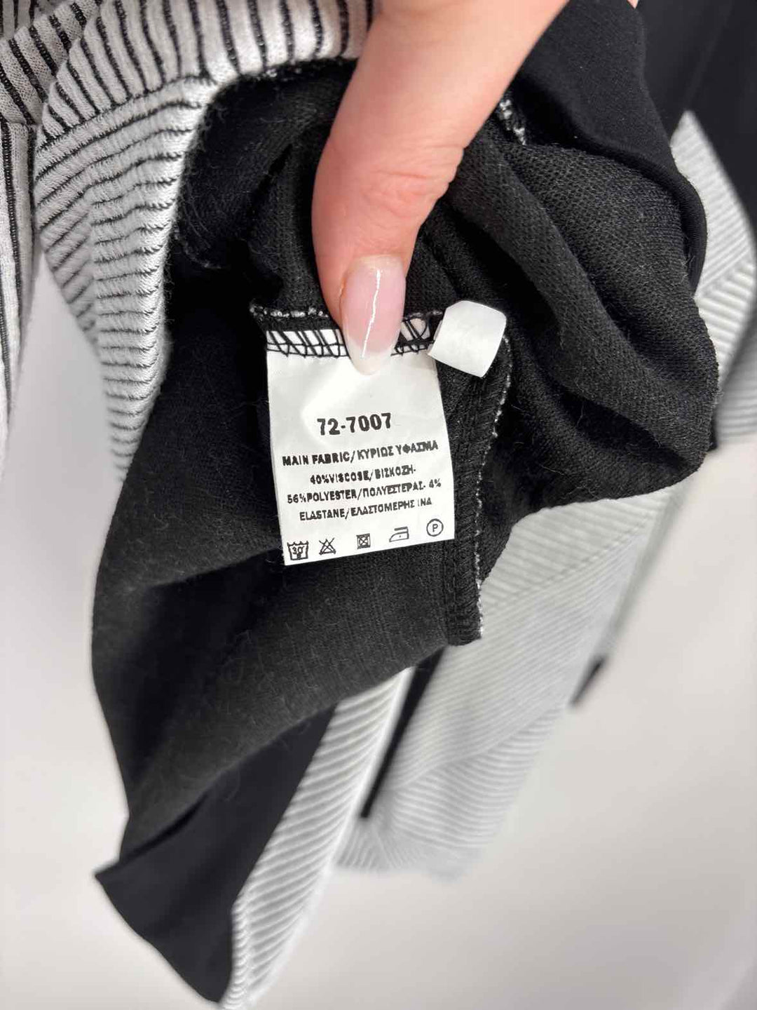 Size 2 Black/White Sweater