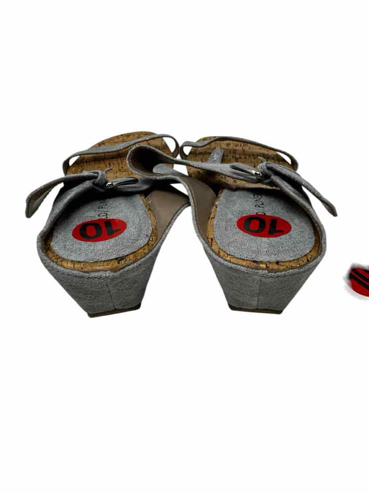 Shoe Size 10 DONALD PLINER Silver Leather Sandals