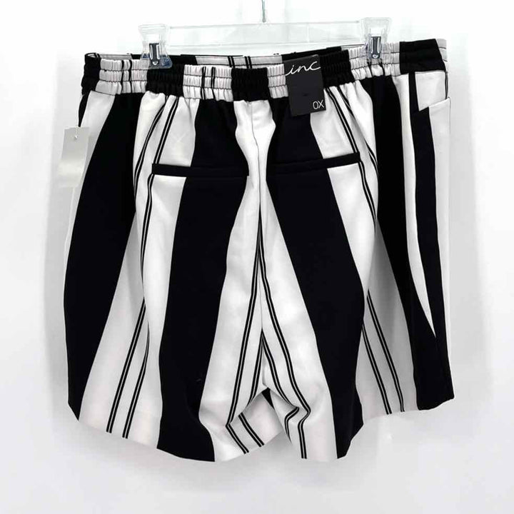 Size 0X INC Black/White Shorts