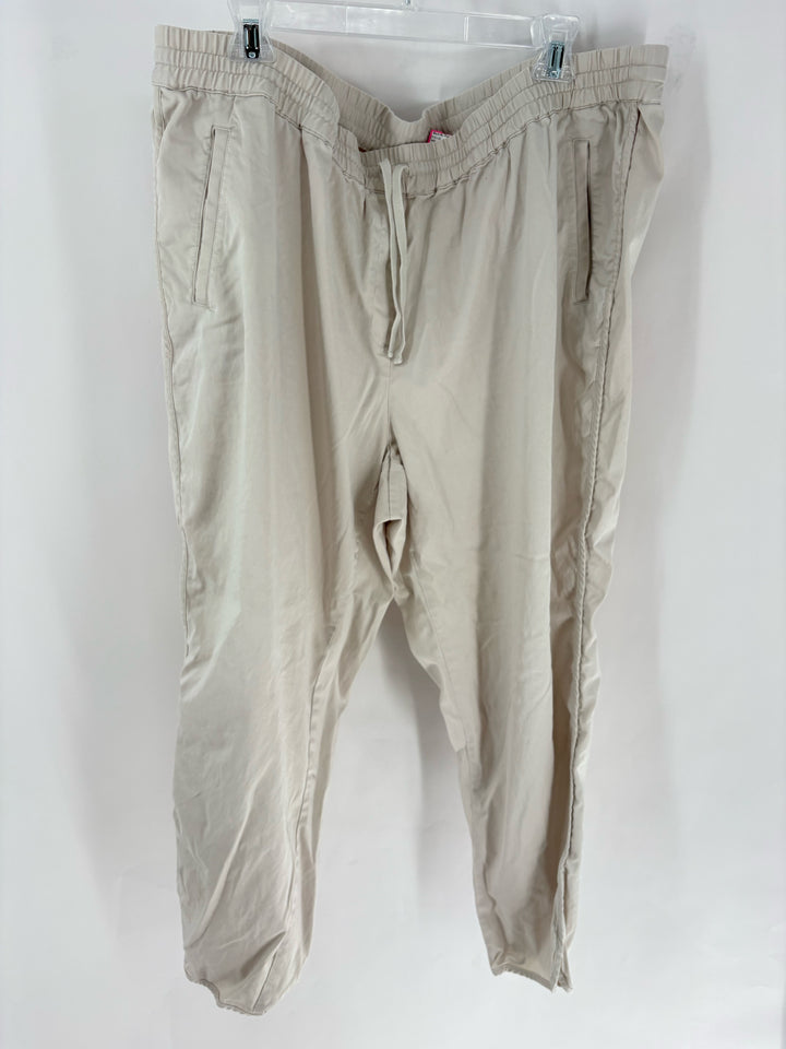 Size 3X J JILL Tan Capri