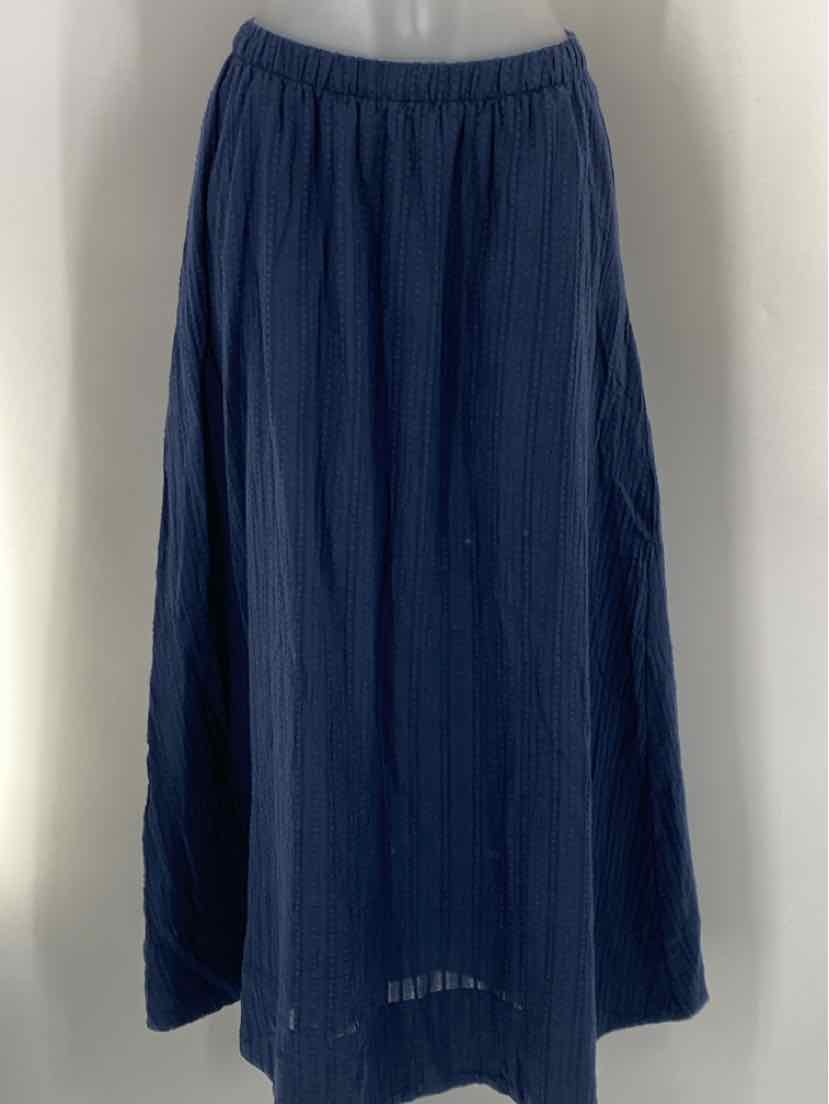 Size S EVEREVE Navy Skirt