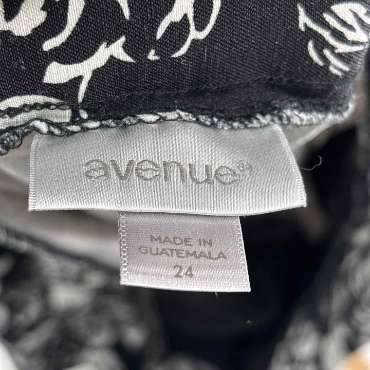 Size 24 AVENUE Black Pants