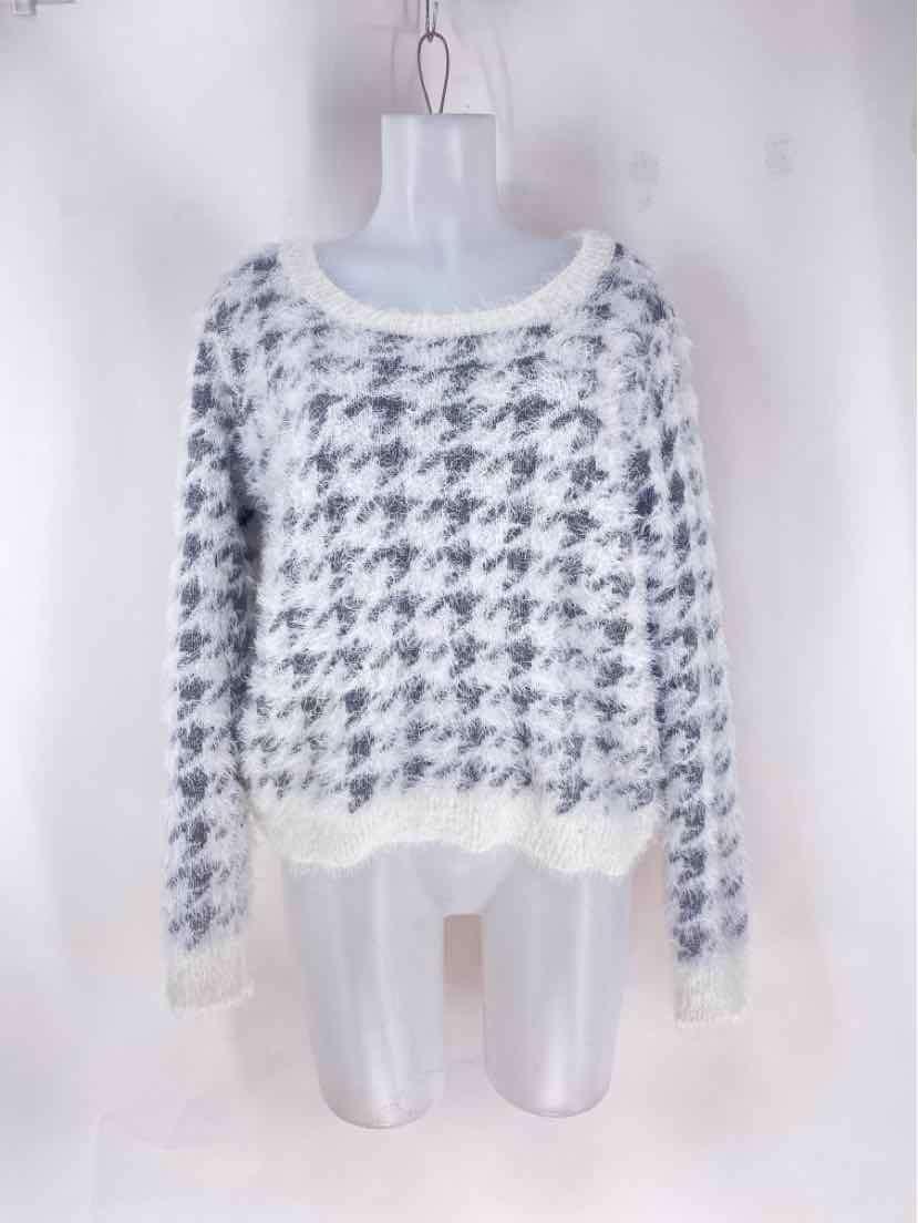 Size M Gray Sweater