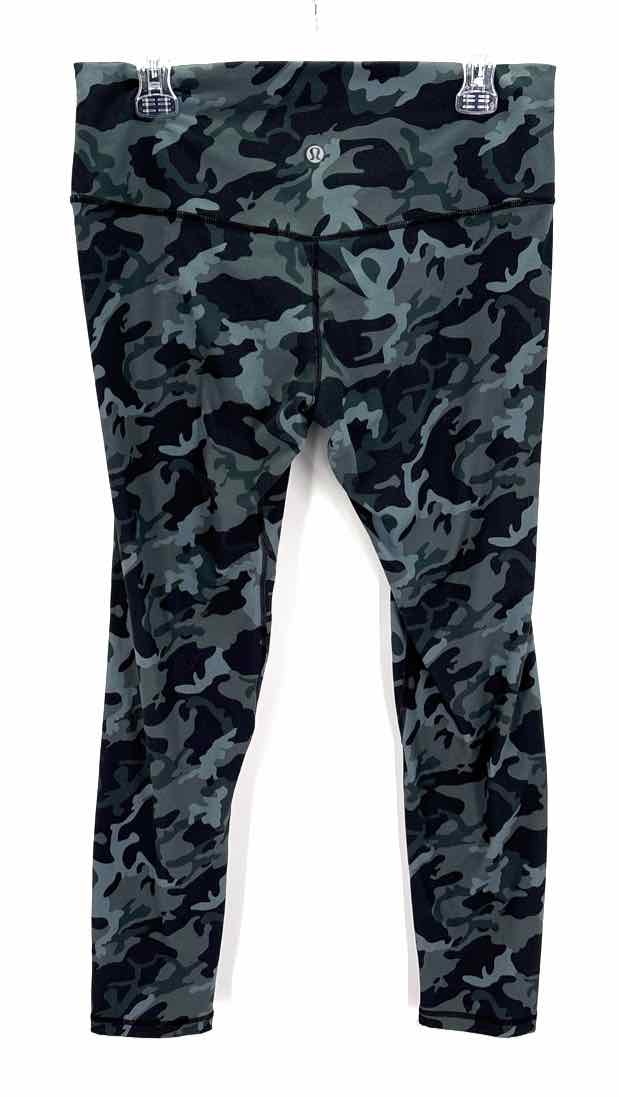 Size M Lululemon Green Print Pants