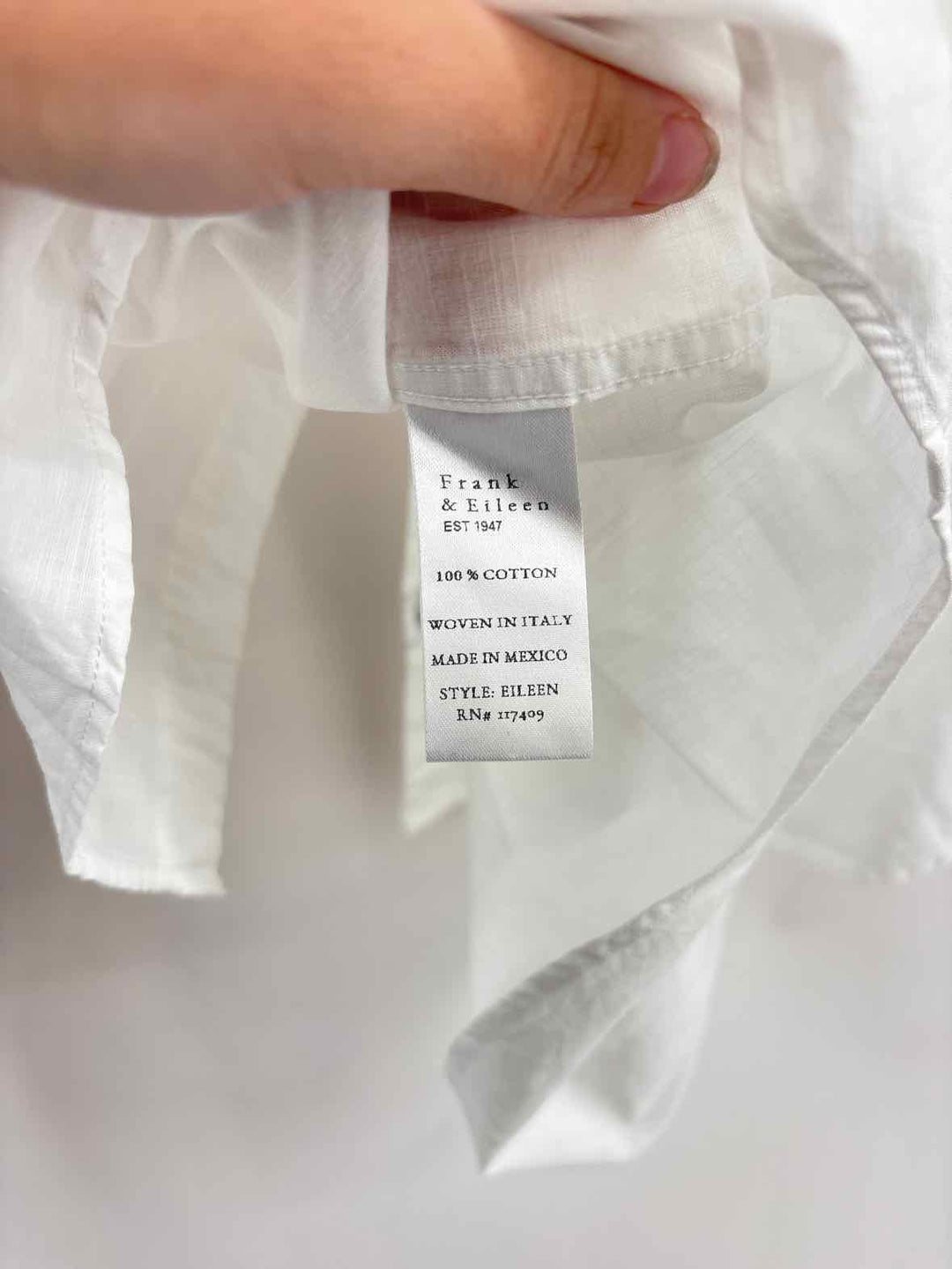 Size XL FRANK & EILEEN White Shirt